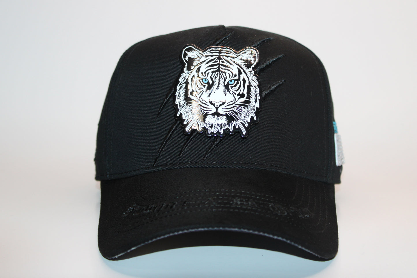 EL CACHORRO  DELGADO