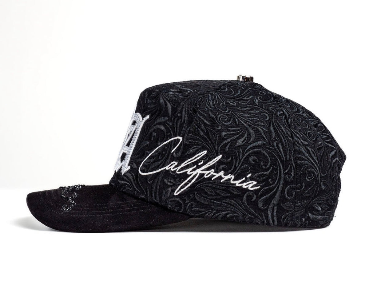 LA CALIFORNIA BLACK AND GREY